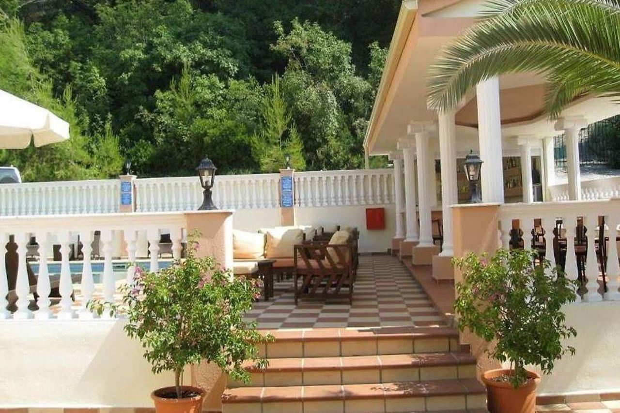 Calypso Hotel Сиври Экстерьер фото